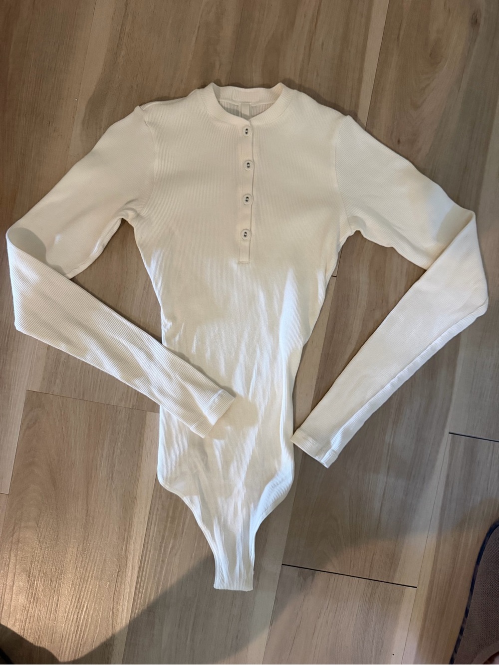 NWOT Skims Ribbed Henley Long Sleeve Bodysuit in Off-White